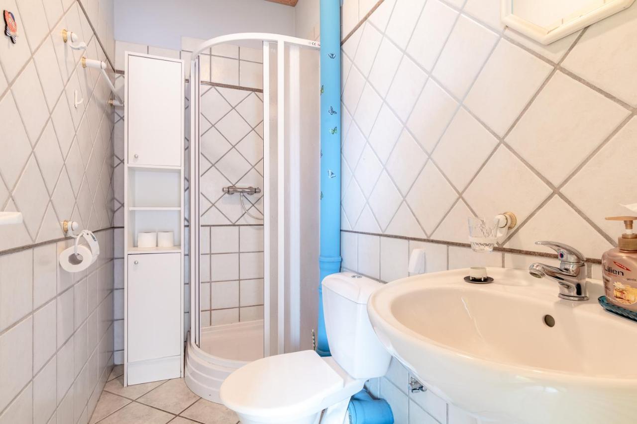 Farma Slunecny Dvur Apartmany A Family Stany Strecha Pod Strechou Hermanuv Mestec Buitenkant foto